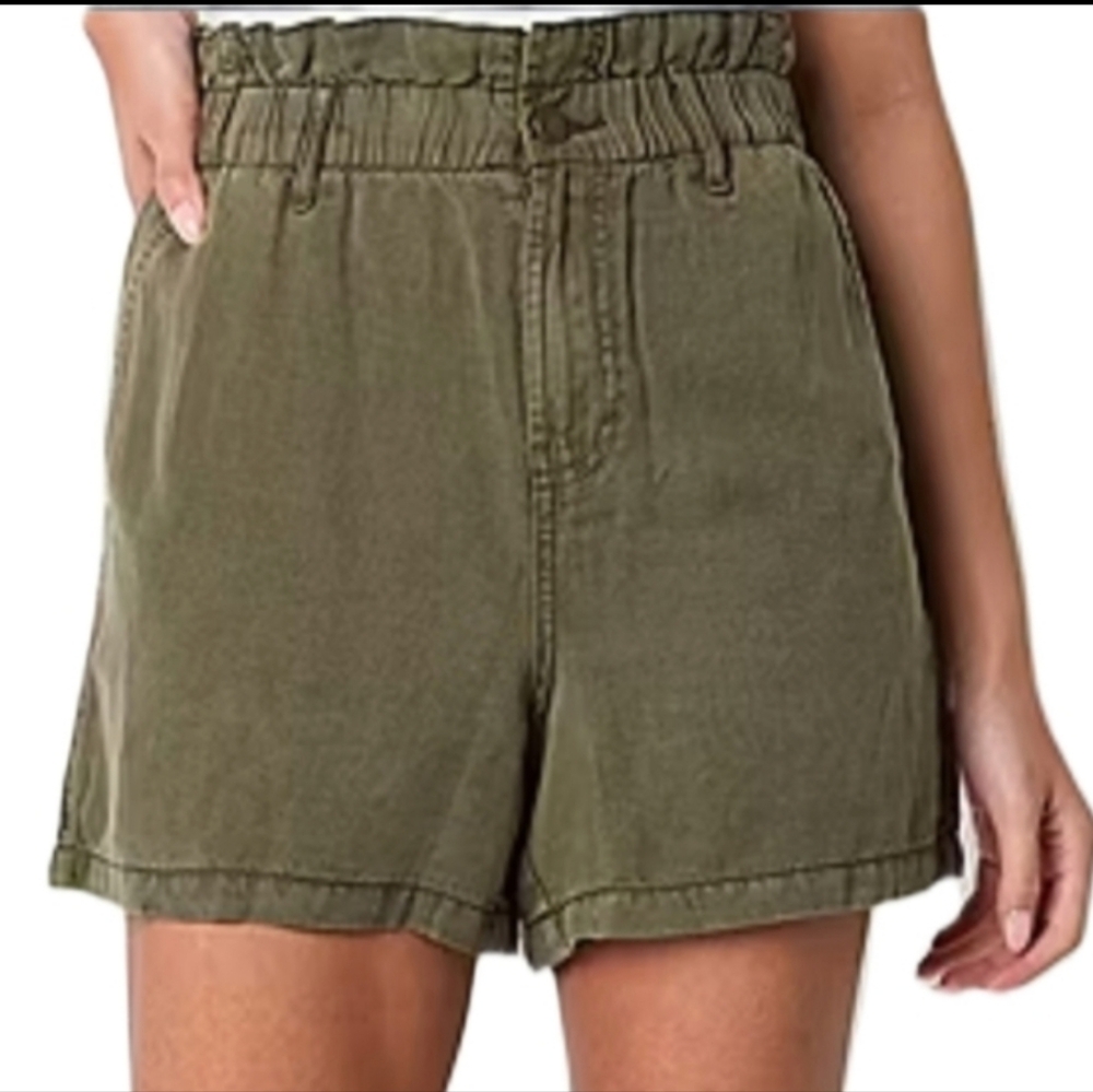 Olive Green High-Waisted Shorts NWT